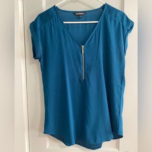Blue Express top